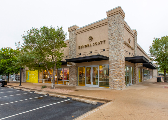 Exterior view of the Kendra Scott location in Waco Texas